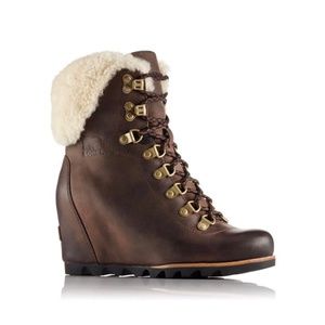 SOREL Conquest Wedge Shearling Boot